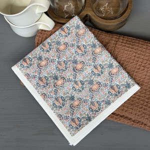 Kitchen Table: Nawrap Dish Cloth Little Chintz
