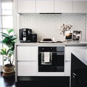 300x300: Cube Matt White Mosaic Sheet 300×260 3D4802