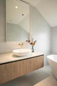 600x600: Timeless Vanilla Satin 600×600 YQI6P750