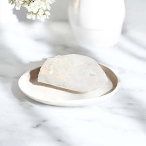 Large Crystals: Clear quartz crystal point