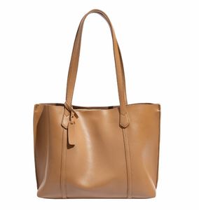 Snug Soft Tote Bag - Camel Brown