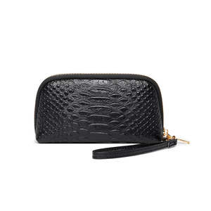 Wallets And Clutches: Vintage Pattern Women Wallet - Black