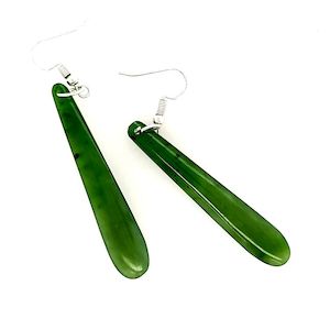 Greenstone: NZ Greenstone Roimata Drop Earrings