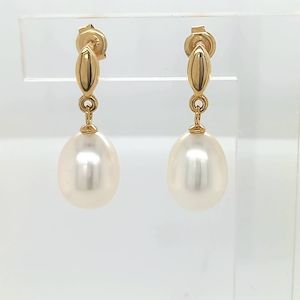 Pearls 1: Fresh Water Pearl Yellow Gold Drop Earrings