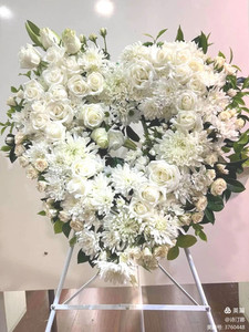 Products: stand tribute04 Astina Floral Design