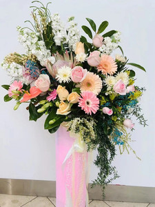 Products: arrangement on stand04 Astina Floral Design
