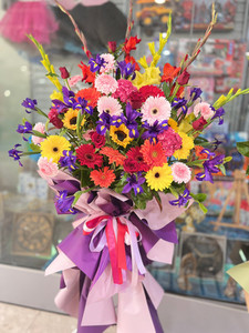 Products: arrangement on stand02 Astina Floral Design