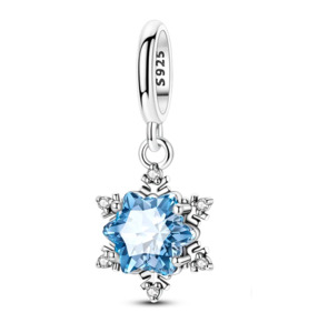 Iskar Winter Star Charm