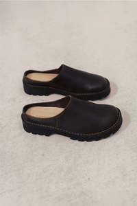 Commonplace: Anderson Slip On Brown