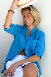 Hut: Boyfriend Linen Shirt Reef Blue