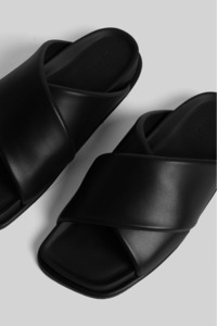 Carr Slide Black
