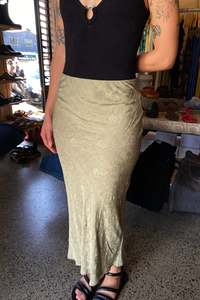 Mira Aotearoa: Paltrow Long Bias Skirt Sage