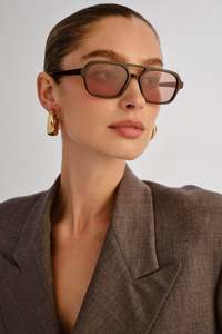 Accessories: The Dusty Dark Chocolate