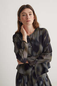 Y E R S E: Dye Shirt Round Neck Khaki