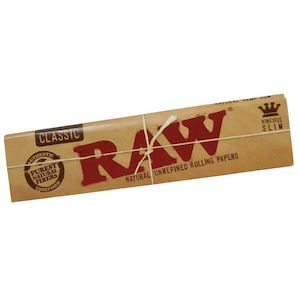 Smoking Accessories: RAW Classic Kingsize Slim Rolling Papers
