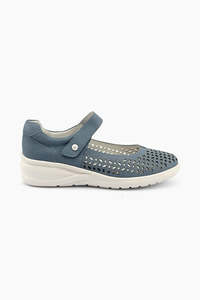 Wide Feet Friendly: BLISSED-KLOUDS
