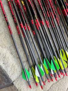 Gold tip kinetic 300 carbon arrows 28inch