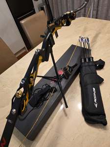 Second Hand Gear Marketplace: RH 68" Bosen Ranger Recurve Set