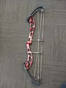 Compound Bow: PSE Supra RTX 37 EM RH (Pre-loved)