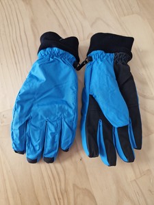 Products: Snow Gloves –  Auckland Climbing Gym