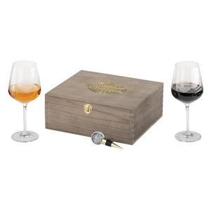 Genuine Harley Davidson Glassware: hdl-18813 HARLEY® Premium Wine Gift Set - Two Wine Glasses, Stopper and ; Storage Box hdl-18813