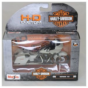 Harley Die Cast Replicas: ma31360an-e Harley HD SERIES #40 2018 CVO ROAD GLIDE ma31360an-e ma31360an-e