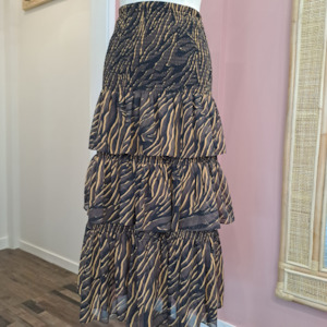 Moochi - Layer Skirt - Size 8/S