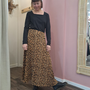 Superette - Leopard Print Pleat Skirt - Size 8