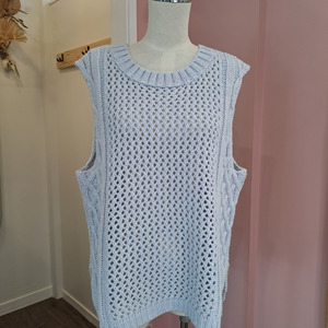 Tops Blousetop Designerblouse Designertshirtswomen: Isle Of Mine - Luna Vest - Size L - BNWT