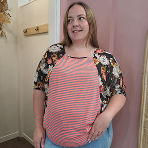 Stella Royal - Floral & Stripe Top - Size 2 (16-18)