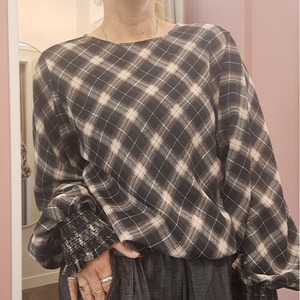 Tops Blousetop Designerblouse Designertshirtswomen: Moochi - Division Top - Size 14