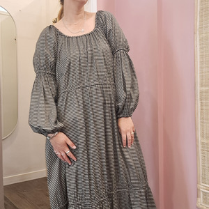 Dresses: Moochi - Domain Midi - Size 12