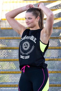 Sweat Republic Collab: First Cut Singlet Black - Club Republic Pearl
