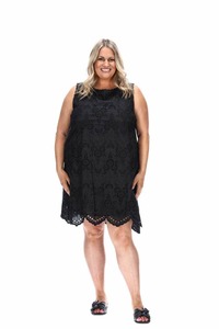 Plus Size Dresses: Thea Shift Dress Black
