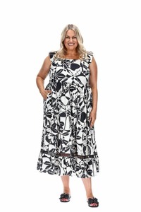 Cassius Dress Black And White