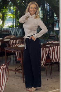 Rebecca Pant Black