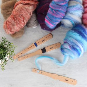 Carding: Diz Stick and Yarn Gauge