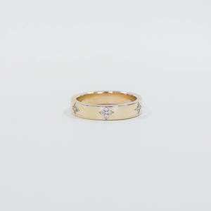 Wedding Rings: Petite Clover Ring
