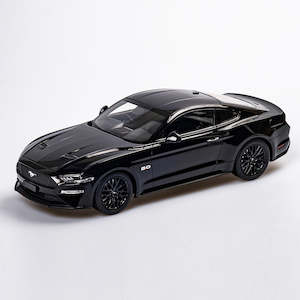 1:18 Ford Mustang GT Fastback - Shadow Black