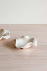 Frontpage: Sand Dune Mini Lilly Bowl