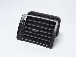 Genuine Nissan: GENUINE NISSAN LH AIR CON VENT - R32 SKYLINE **NEW**