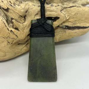 Genuine New Zealand Pounamu Greenstone Toki Pendant
