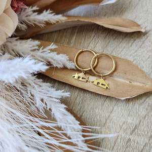 Earrings: Rangiahua Marae Hoops - Tahuri Made