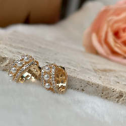 Frontpage: Pearl Earrings 2021 new trend