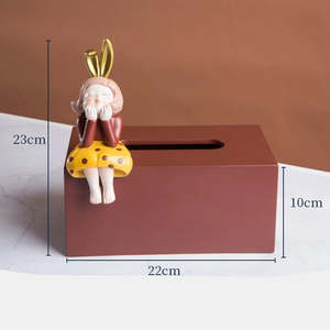 Xmas: Tissue Storage with a figurine