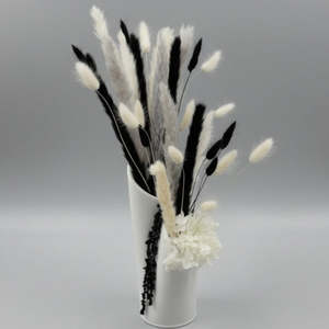 Homeware: Monochrome Pampas Vase Arrangement — Black & White