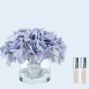 Xmas: CÔTE NOIRE - HYDRANGEAS IN ROUND VASE - BLUE - SILVER BADGE - GMH05