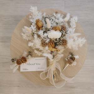 Moss & Cream Wedding