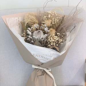 Bouquets: Warm Ivory Mocha Bouquet