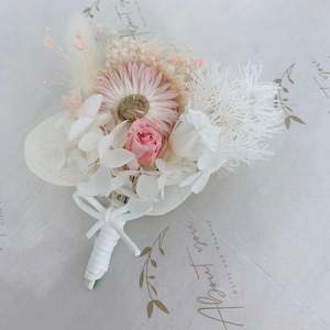 Wrist Corsages: Buttonhole in blush